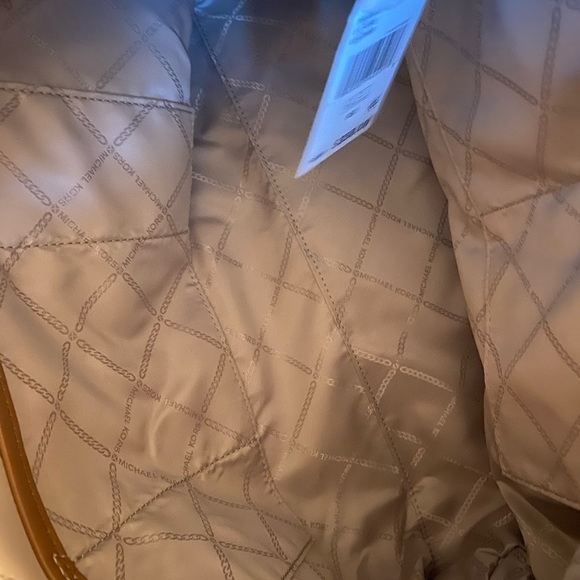 Michael Kors new tote bag 16 wide 13 long. - Picture 5 of 6